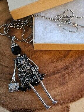 NEW Paris French Divia Pendant/Charm Statement Necklace